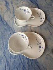 2 tasses et 2 soucoupes en porcelaine "Lys Royal" Limoges