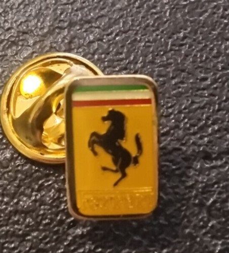 Pin automobile ferrari - pin’s,