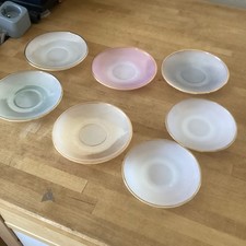 7 Sous Tasses Arcopal  Bord