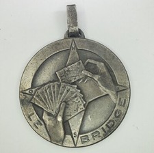Médaille Le Bridge UNCB PTT 1981 Collection Porte Clés