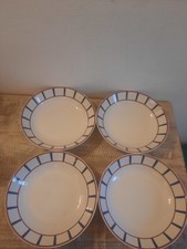 4 assiettes  creuses