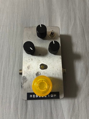 Suhr riot distortion clone - suhr,