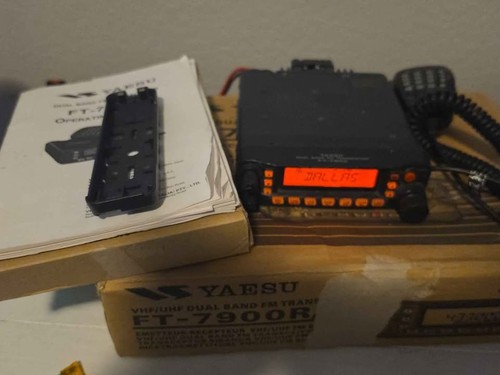Yaesu 7900r multi band ham - yaesu,