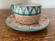 CHARMANTE TASSE  ET SOUS TASSE
