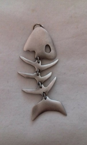 Pendentif arête poisson - pendentif,