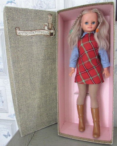 Poupée bella cathie - cathie, robe
