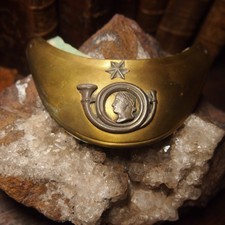 CUIVRERIE MILITAIRE  HAUSSE COL D'OFFICIER D'UN REGIMENT DE CHASSEURS 1e empire