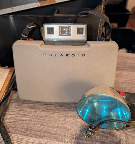 Polaroid 320 instant - , camera
