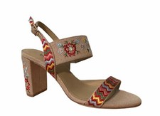 Biene by Vaneli, sizes 8, 8.5