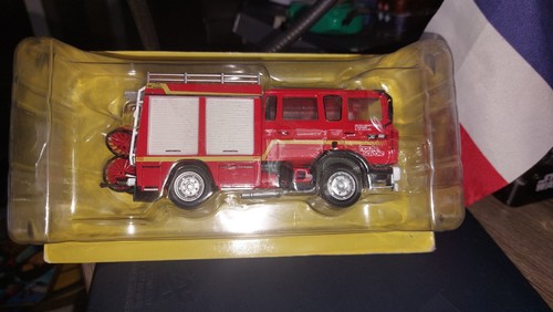 Camion pompiers renault - 1/43,