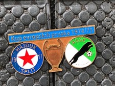 PINS BADGE FOOTBALL SOCCER