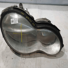 phare droit MERCEDES-BENZ CLASSE C W S203 320 4Matic Ber 2000-2007 121a37