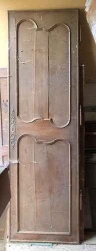 Porte bonnetière ou - porte, de