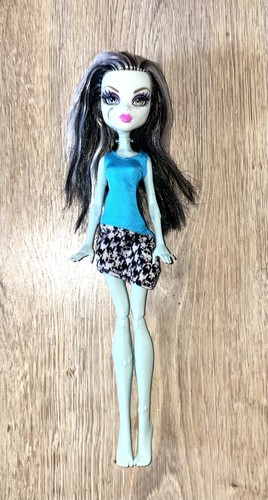 Poupée monster high - poupée,