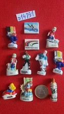(61) lot de figurines fèves