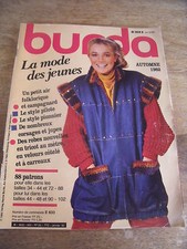 MAGAZINE BURDA VINTAGE  STYLE FOLKLORIQUE/CAMPAGNARD/PILOTE/ AUTOMNE  1982  