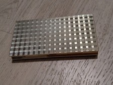 Boîte En Métal Fabriqué Au