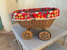 Petit berceau poupée en osier vintage