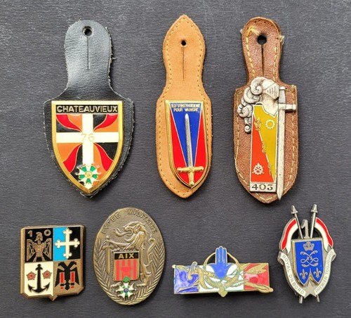 Superbe lot insignes - 7,