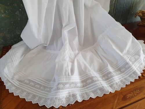 Jupon ancien broderie - , anglaise