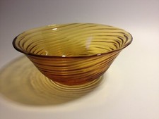 1 SALADIER EN VERRE STYLE