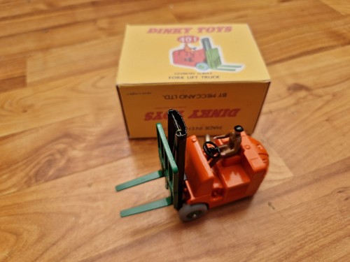 Dinky toys vintage 401 - dinky,