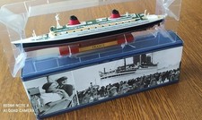 JOLIE MAQUETTE NEUVE SUR SOCLE