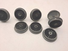 Lot 8 roues dia 32 dont 3 à