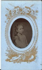 CDV photo Ferrotype - Portrait jeune fille - médaillon