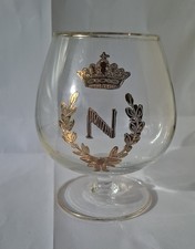 Quatre Verres à cognac . Napoléon. N couronné or –Cristal. Dorure.Cognac Camus.