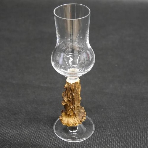 Pièce verre à - verre, grappa