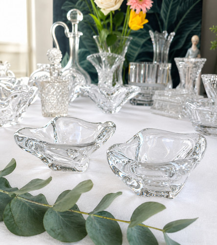 Signed daum crystal catchall - daum,
