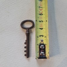  N°18/ ancienne clé   serrure coffre cadenas tiroir meuble porte d'armoire ? 