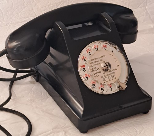 Téléphone en bakélite - téléphone, b.c.1