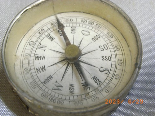 Ancienne boussole - ,