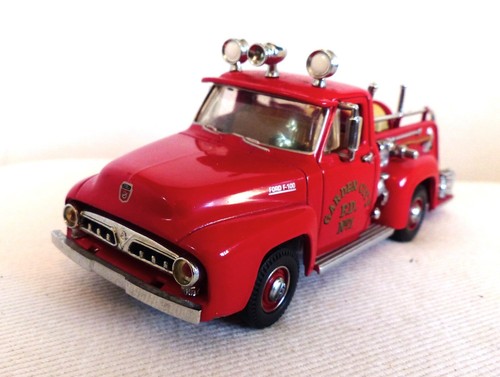 Ford 1953 pompiers garden - ford,