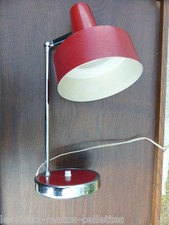 lampe année 50 ou 60 en tôle rouge design  vintage haut 40 diam 18 cm