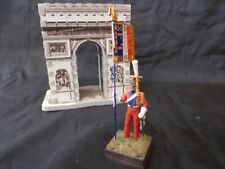 ANCIEN  SOLDAT DE PLOMB  PORTE-DRAPEAU  régiment des grenadiers à cheval