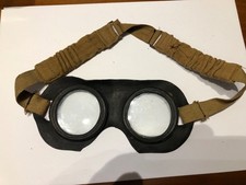 Militaria (6) WW2 Allemagne équipement du soldat lunettes à identifier
