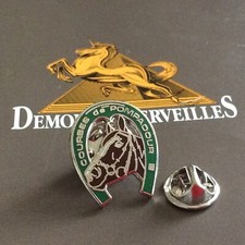 Pin's Folies ❤️ Demons et Merveilles Cheval horse hippisme Courses Pompadour