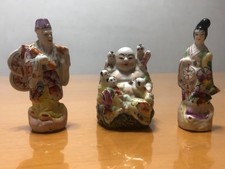 3 statuettes porcelaine de Chine ou Japon- 1 Bouddha/1 geisha/1sage