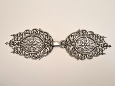 BOUCLES DE CAPE EN ARGENT /