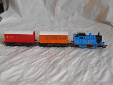 Hornby Thomas the tank engine + annie clarabel 0-4-0 electric OO scale working