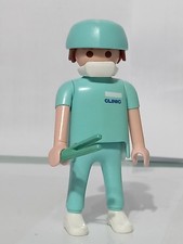 PLAYMOBIL FIGURINE