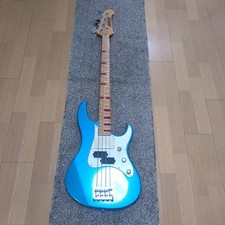 Guitare basse électrique