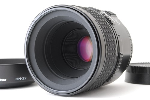Near mint w hood nikon - [near,
