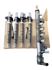 Injecteurs Et Rampe d Injections VW Transporter T5 2.0 Tdi  03L130277C/03L130089