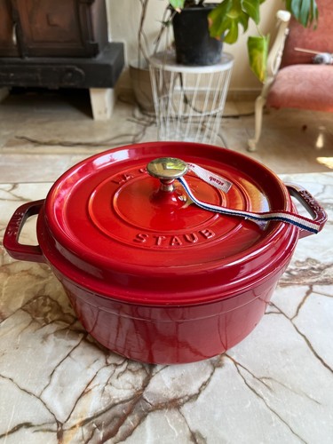 Cocotte fonte staub rouge - fonte,