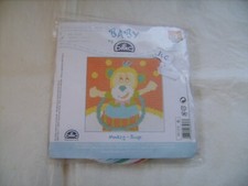 Kit point de croix "Baby" by