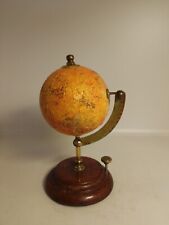 ANCIENNE BOULE PLANETE VENUS EN BOIS ET LAITON